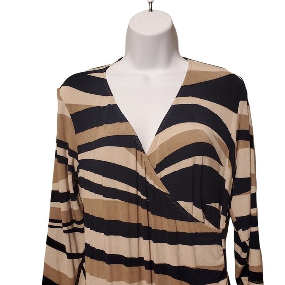 CHICO'S TRAVELERS Faux Wrap Dress Size 1 (M/8) - Picture 2 of 8